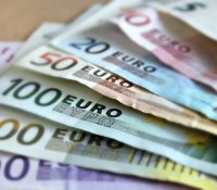 Резорт фінанцій послало на розрахунок самосправам дальшых 244 міліонів евр